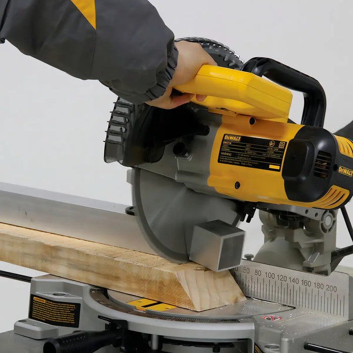Sierra Ingleteadora 10" 1650W Dewalt DW714-B2C