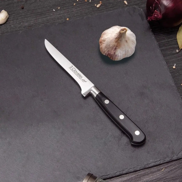 Cuchillo Deshuesar 13 Cm Forjado Forge 3 Claveles Negro