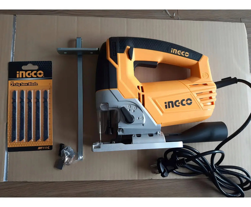 Sierra Caladora Ingco 800W con 5 Sierras