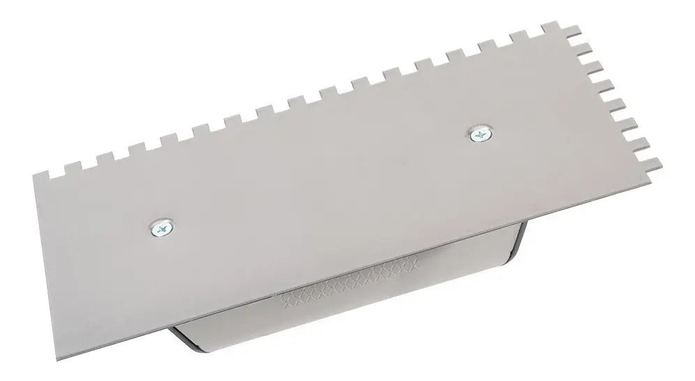 Llana con Dientes 270x135mm Mango Bimaterial Bellota