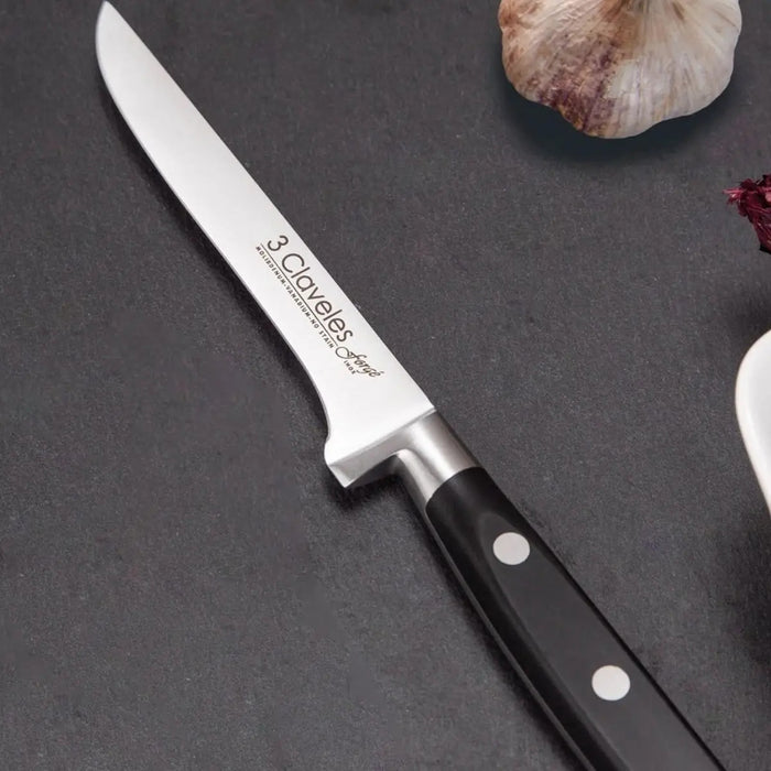 Cuchillo Deshuesar 13 Cm Forjado Forge 3 Claveles Negro