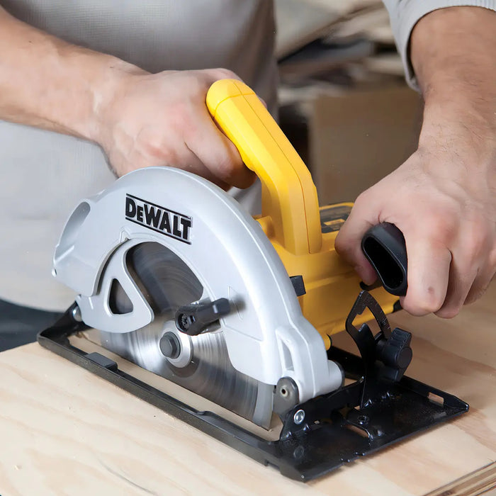 Sierra Circular 7-1/4 Dewalt Dwe560-b2c