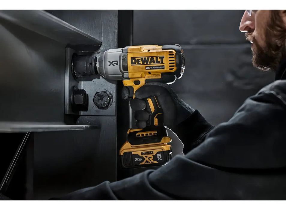 Llave de Impacto Inalámbrica 1/2" Dewalt 1396Nm DCF900P2