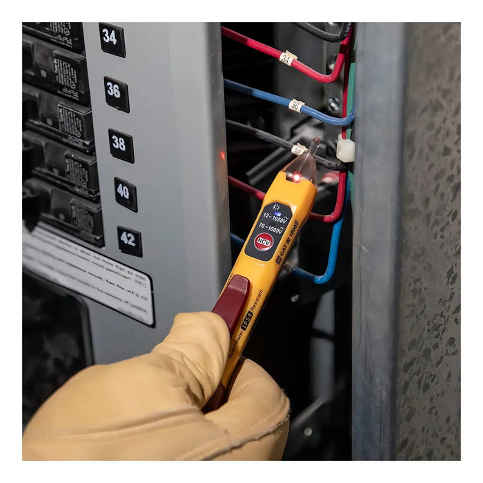 Detector de Voltaje Dual Sin Contacto Klein Tools NCVT-2P